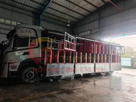 Vận chuyển hóa chất công nghiệp an toàn Long An