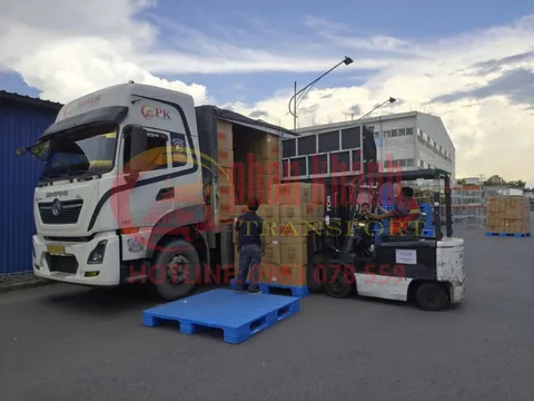 Vận chuyển hàng tiêu dùng siêu thị Long An