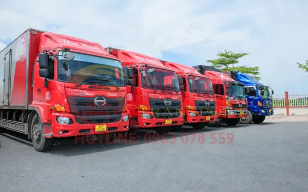 Xe tải 8 tấn chở bông sợi vật tư Long An – Phan Khánh